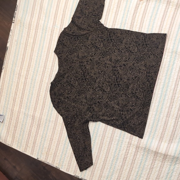 Elegant Black and Gold Women's Top - Picture 6 of 6